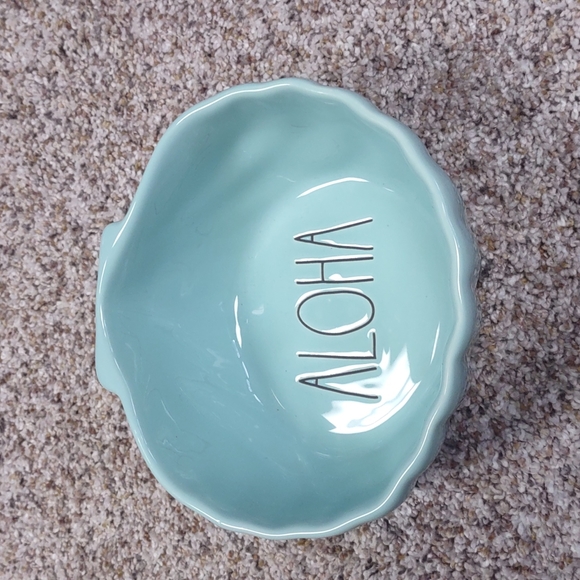 Rae Dunn Other - Rae Dunn Aloha Shell Serving Bowl NWT